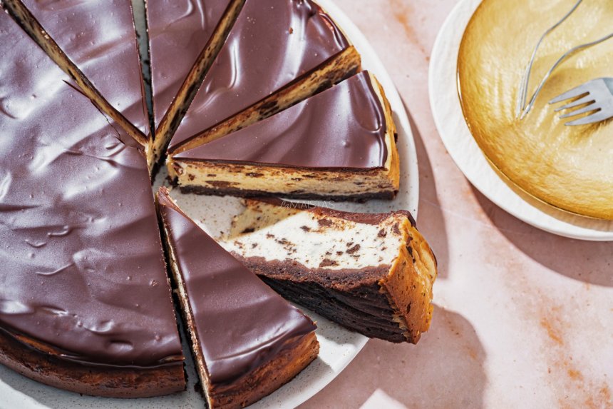 Varškės pyragas su šokolado gabaliukais „Stracciatella“