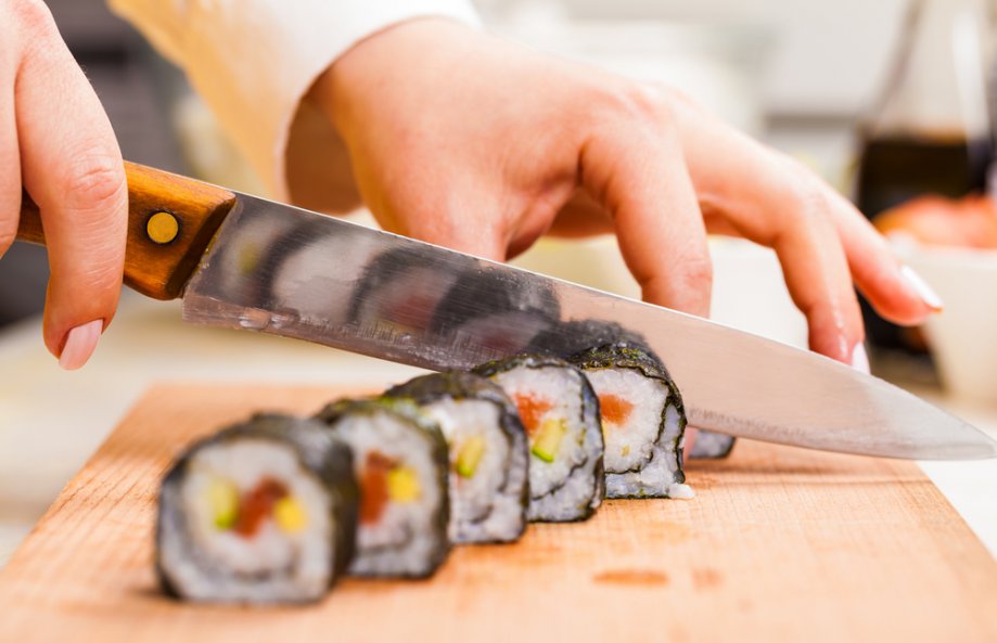 Sushi pjaustymas