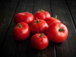 Ką pagaminti iš pomidorų odelių?