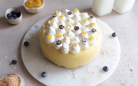 Citrininis tortas su maskarpone ir šaldytomis uogomis (be glitimo) - receptas žingsnis po žingsnio