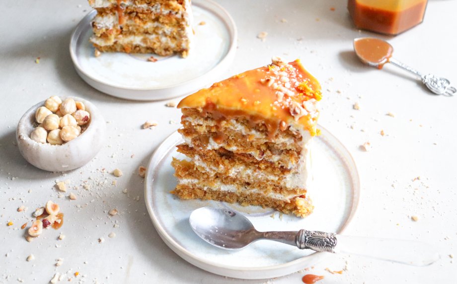 Apelsininis morkų tortas su varškės ir maskarponės kremu - receptas žingsnis po žingsnio