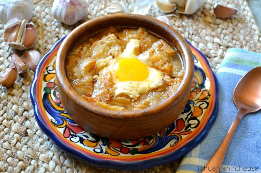 Greita česnakinė ispaniška sriuba