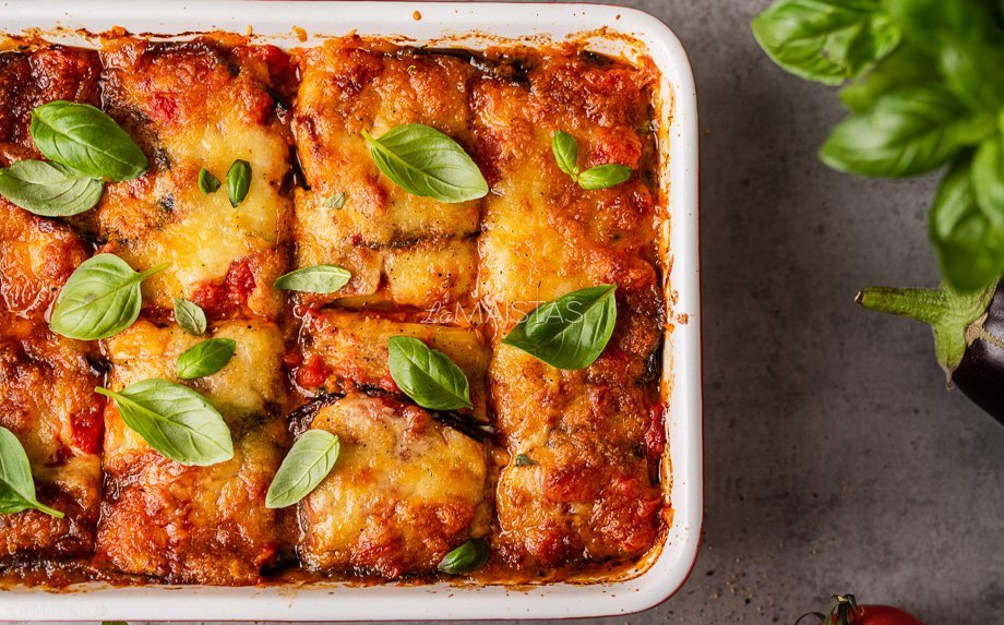 Itališkas baklažanų, pomidorų ir sūrio apkepas - rodome žingsnis po žingsnio