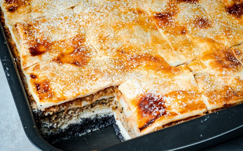 Kroatiškas obuolių pyragas su varške ir aguonomis