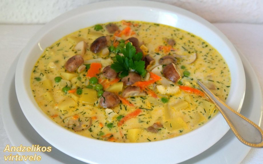Lydyto sūrelio sriuba su daržovėmis ir pievagrybiais - skani ir greita