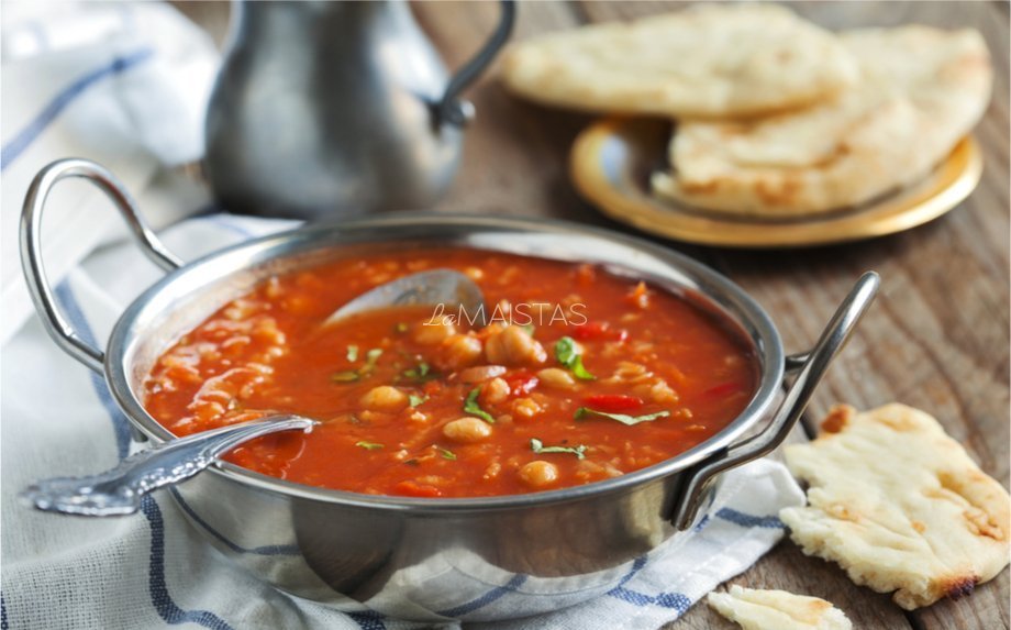 Marokietiška pomidorinė sriuba su avinžirniais