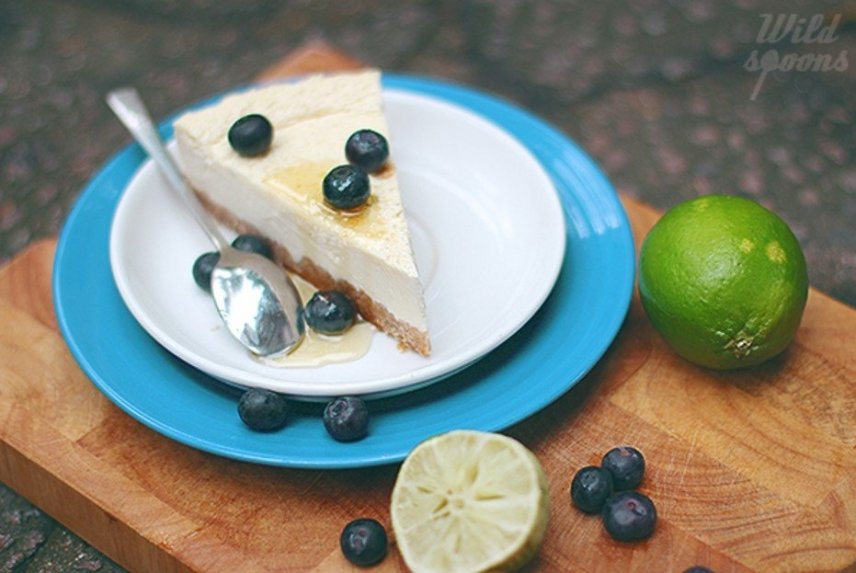 Sūrio pyragas su graikišku jogurtu ir laimais