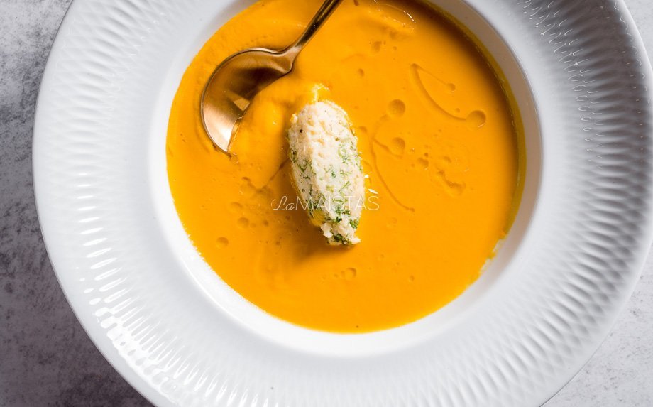 Tobula keptų morkų sriuba