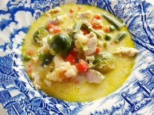 Vištienos ir daržovių sriuba "Pavasaris lėkštėje"