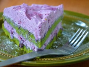Spalvingasis tortas "Žalioji mėlynė"