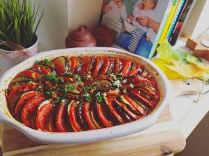 Cukinijų, baklažanų ir pomidorų troškinys orkaitėje Ratatouille