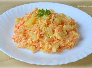 Morkų salotos su sūriu ir ananasais
