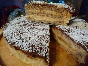 Morenginis tortas su karameliniu maskarponės kremu Angelas basas
