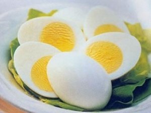 Kiaušiniai su krienų padažu