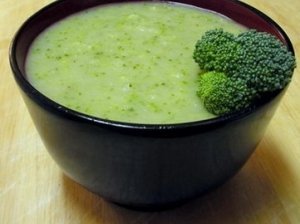 Pieniška sriuba su brokoliais