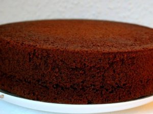 Drėgnas šokoladinis biskvitas tortams ir pyragams pagal Andželiką