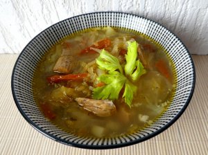 Raugintų kopūstų sriuba su mėsa