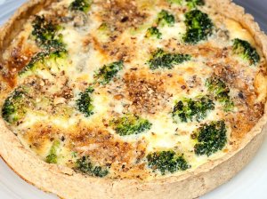 Brokolių ir sūrio pyragas