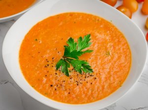 Tobula keptų pomidorų sriuba