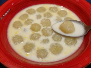 Pieniška sriuba su bulviniais kukuliais iš vaikystės