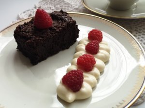 Drėgnas šokoladinis pyragas „Brownie“