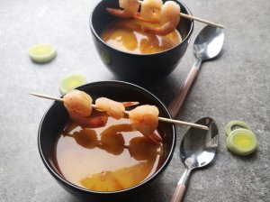 Moliūgų sriuba su kokosų pienu ir krevetėmis