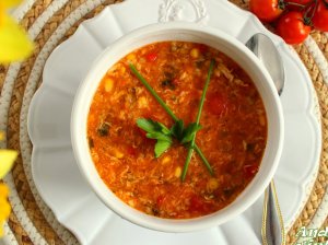 Pomidorų sriuba su perlinėmis kruopomis