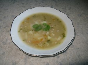 Perlinių kruopų - žirnių sriuba