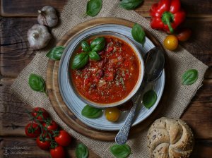 Greita pomidorų sriuba su pupelėmis