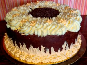 Šokoladinio biskvito tortas su maskarponės kremu