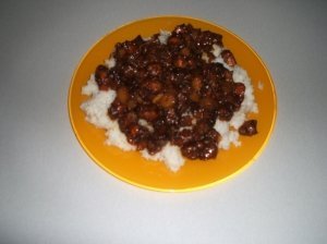 Kinietiška vištiena su daržovėmis
