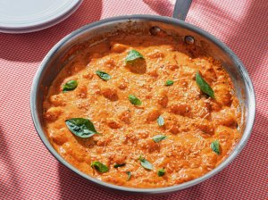 Bulvių virtinukai Gnocchi saulėje džiovintų pomidorų padaže