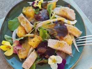 Silkių salotos su burokėliais, pankoliu ir apelsinu