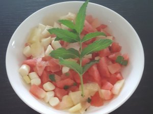 Pikantiškos arbūzų salotos