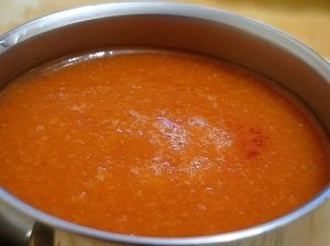 Karštas pomidorų padažas