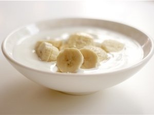 Bananų ir jogurto salotos