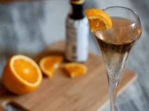 Apelsininis putojančio vyno kokteilis