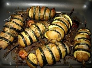 Aromatingi bulvių - cukinijų vėrinukai