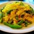 Veganiškos makaronų ir šparaginių pupelių salotos