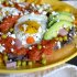 Huevos Motuleños – meksikietiškas pusryčių patiekalas