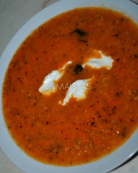 Daržovių sriuba su pomidorais