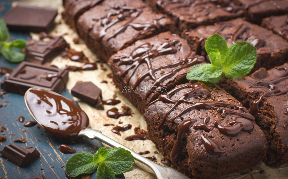Pats lengviausias šokoladinis pyragas - pigus, greitas ir tikrai skanus!