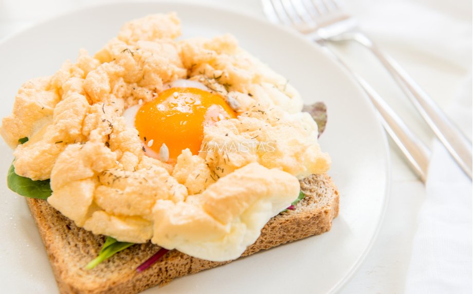 Kiaušiniai debesėliuose - žavingiems pusryčiams!