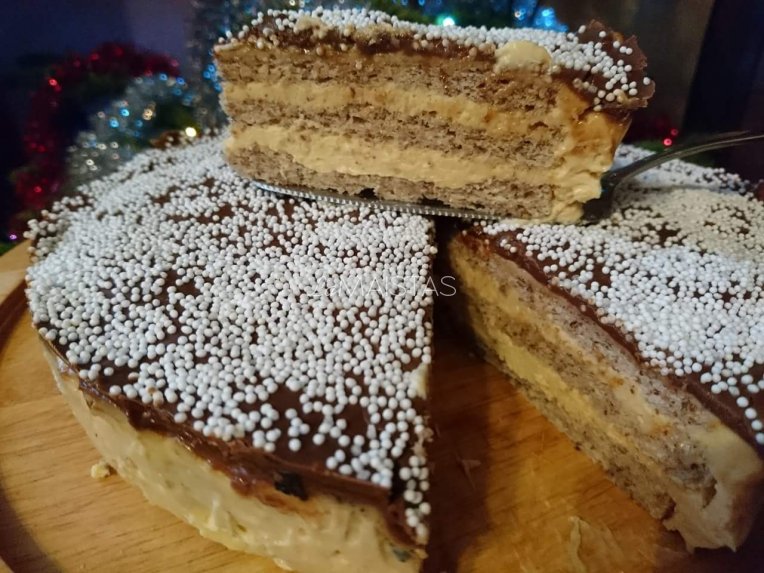 Morenginis tortas su karameliniu maskarponės kremu Angelas basas