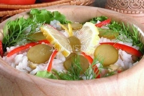Tuno salotos su ryžiais