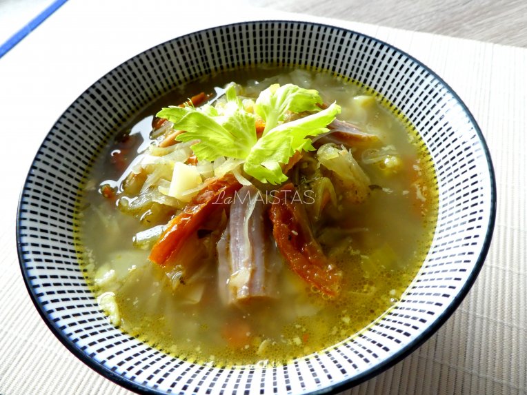Raugintų kopūstų sriuba su mėsa