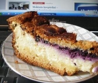  Varškės pyragas su mėlynių uogiene
