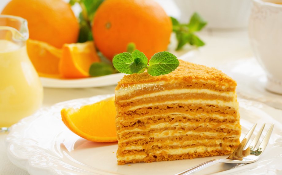 Medaus tortas su apelsininiu kremu