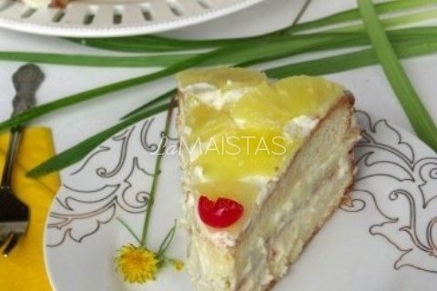 Ananasų tortas su vaniliniu kremu