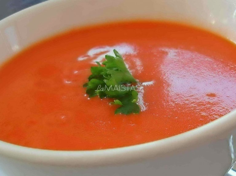 Pomidorų sriuba su salierais ir porais